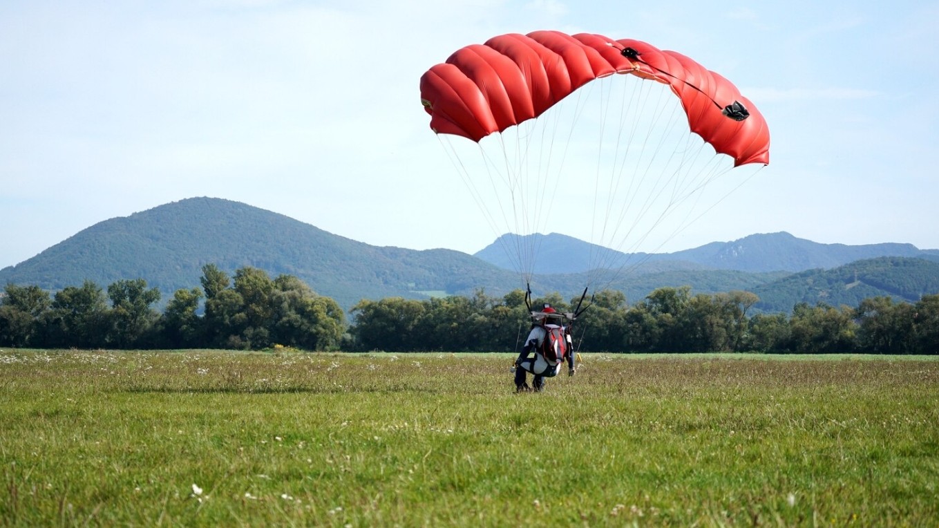 Paragliding